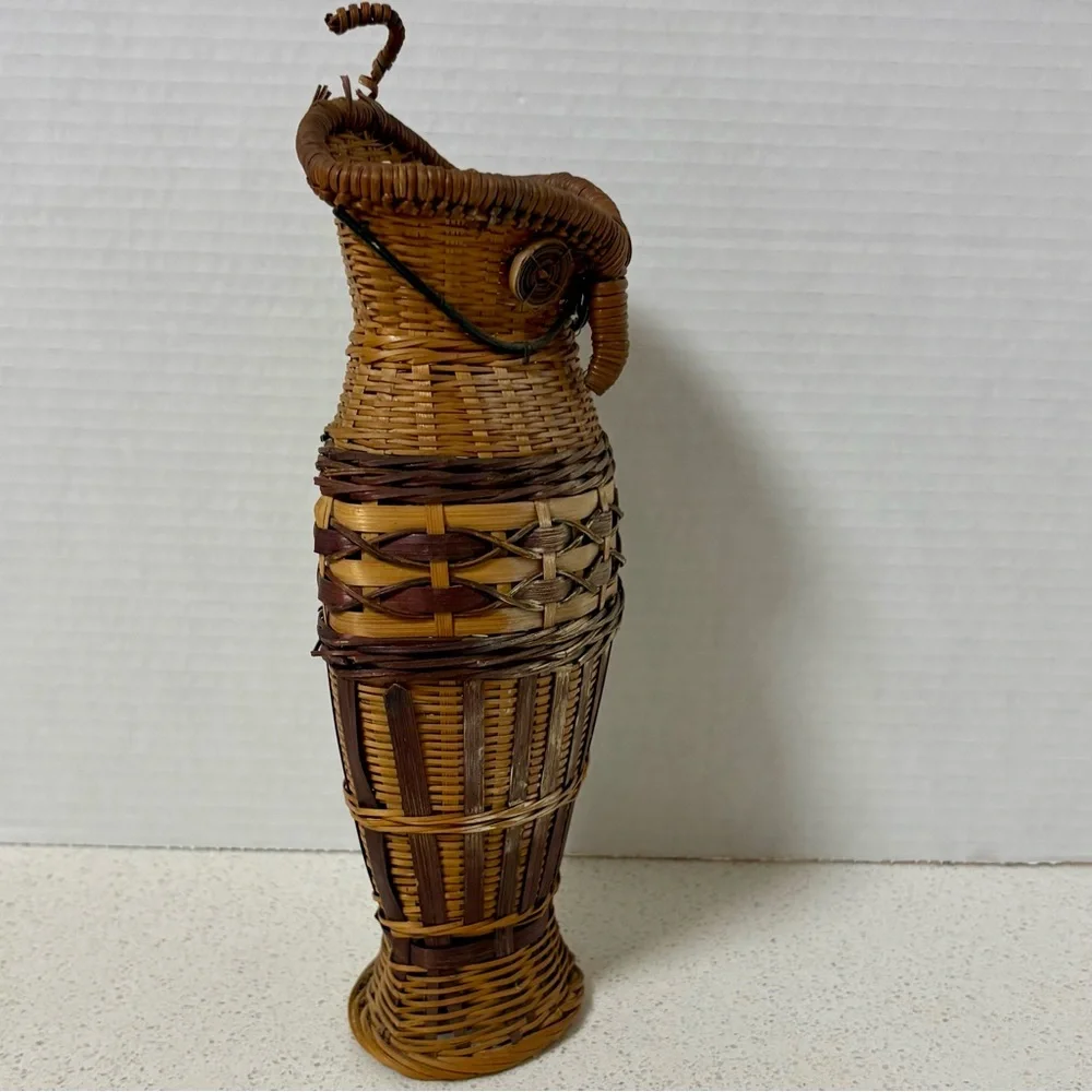 Vintage Owl Wicker Basket I1
